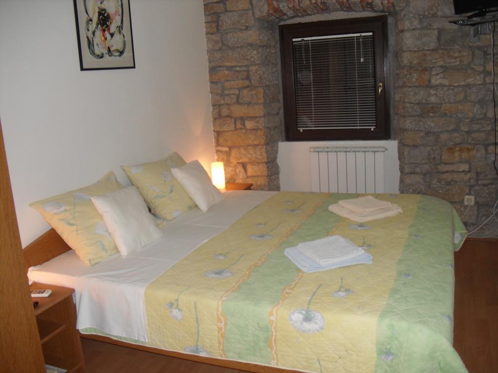 Rooms Svalina (Adults Only) Ґрожнян Екстер'єр фото